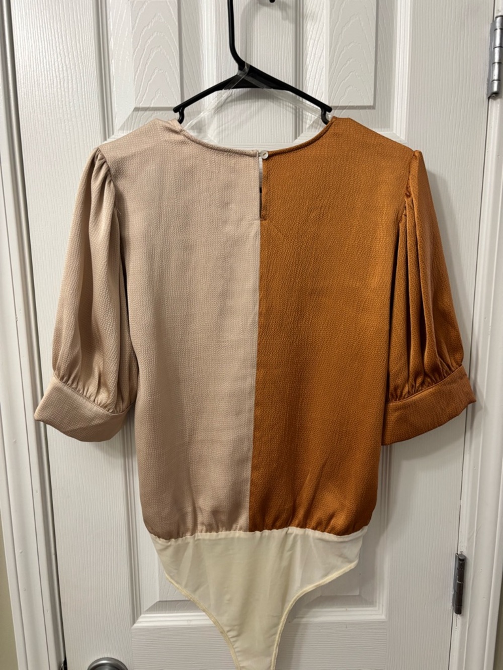 entro Colorblock Wrap Blouse Bodysuit in Rust and Beige Women’s Size Small - Picture 8 of 9